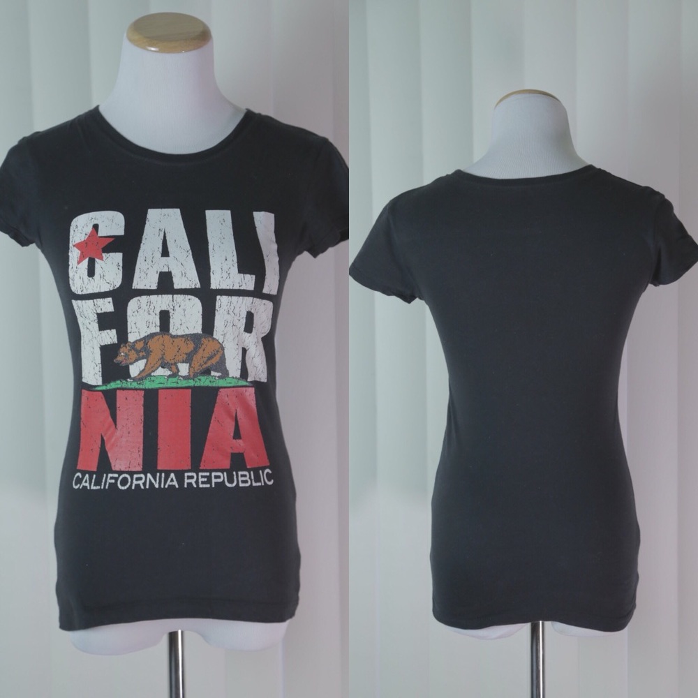 DONATED 🌟 Black California T-shirt XS